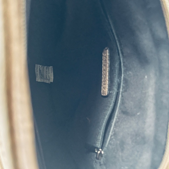 Sam & Hadley Gray Faux Leather Hobo Bag Zipper Quilted Accent Large Size - Picture 9 of 10